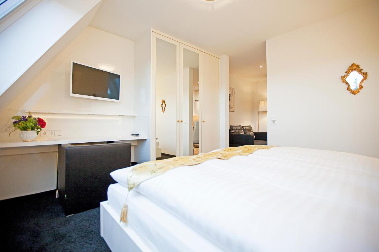 Hotel Krone Ohg Gerlingen Exteriör bild