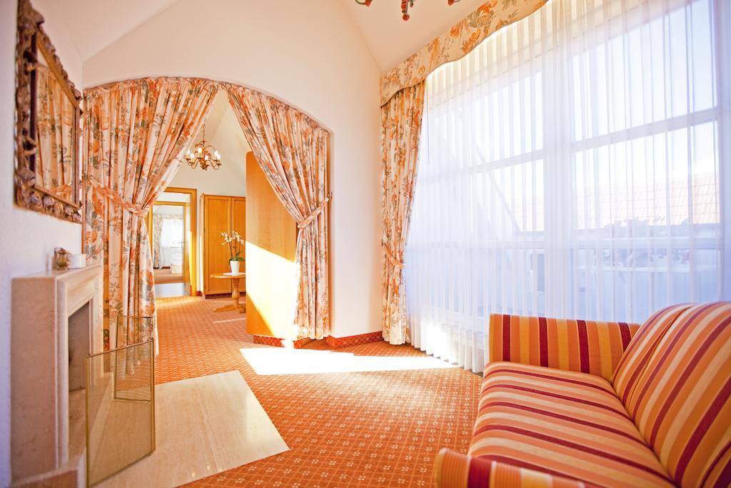 Hotel Krone Ohg Gerlingen Rum bild